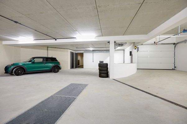 Breite Garagenzufahrt