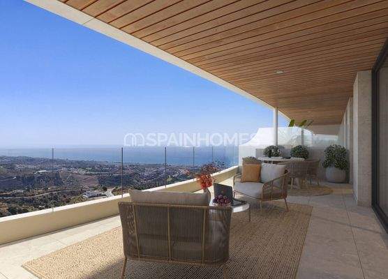 2 and 3-Bedroom Flats in a Complex with Pool in Málaga