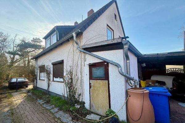 Seitenansicht zur Straße hin,  Haupthaus