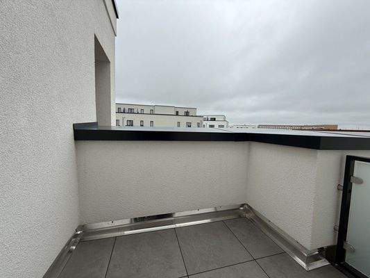 Teilansicht Balkon, Schlafzimmer