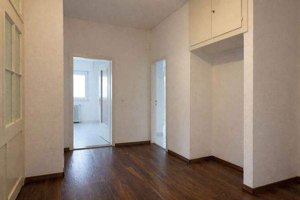 Repräs. 2-FH, OG Flur