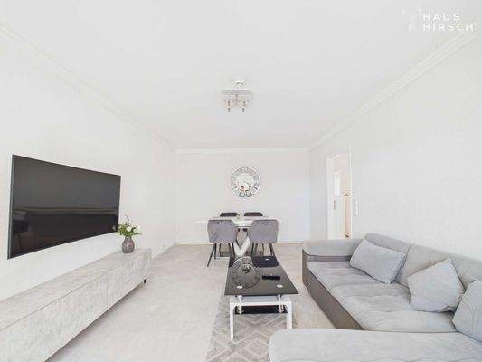 Wohnzimmer mit Essbereich