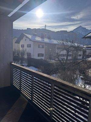 Balkon mit Bergblick