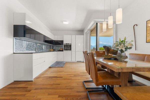 Essbereich mit Küche