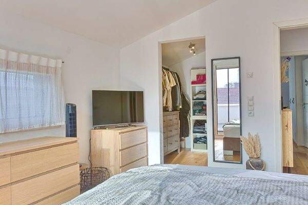 Schlafzimmer - mit Ankleide