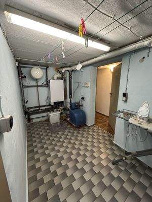 H 548 UG Heizungsraum.jpg