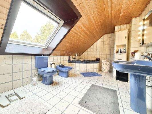 Badezimmer Dachgeschoss