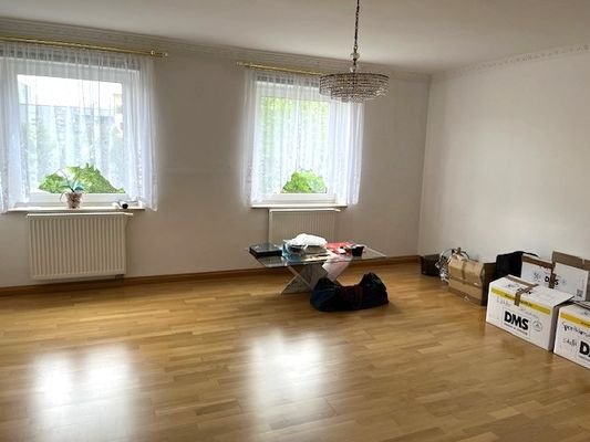 Großzügiges Wohnzimmer