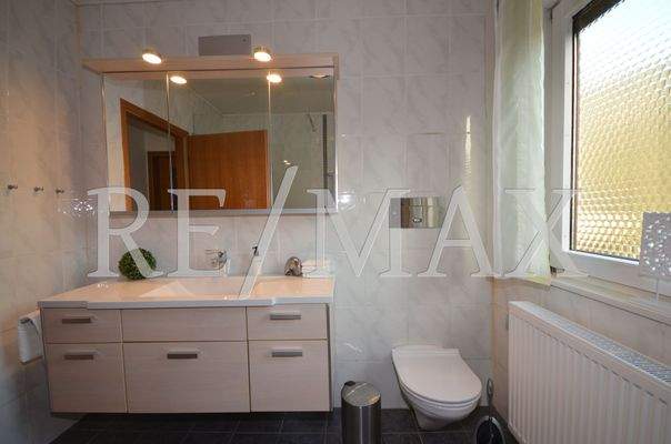 Badezimmer renoviert