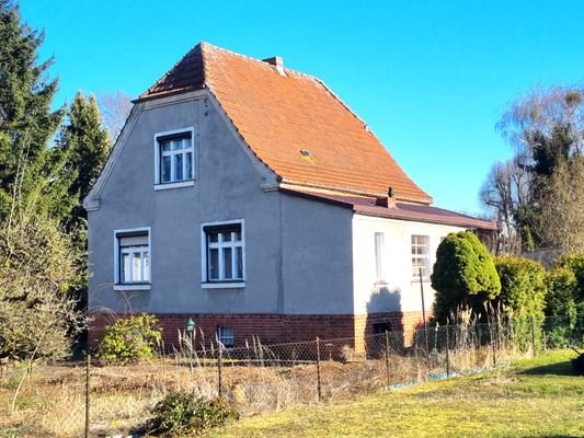 Straßenansicht