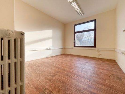 Gewerbe im 1.OG / Raum 4