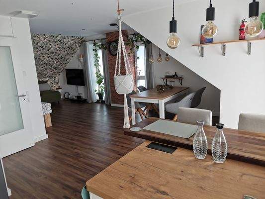 Wohn-/Esszimmer