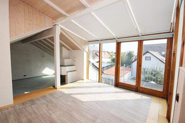 Traumhafter Wintergarten mit Außenzugang