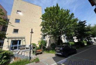 Vorderansicht Gebäude