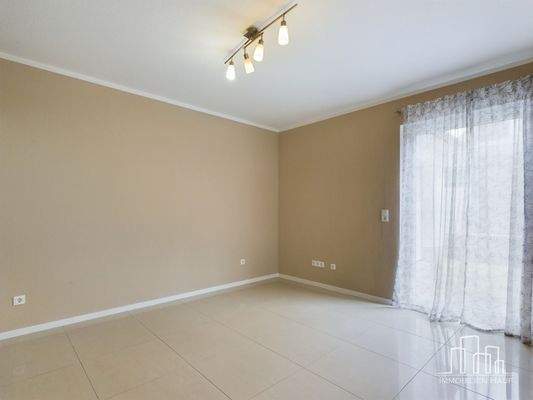 CAM02839G0-PR0140-STILL005