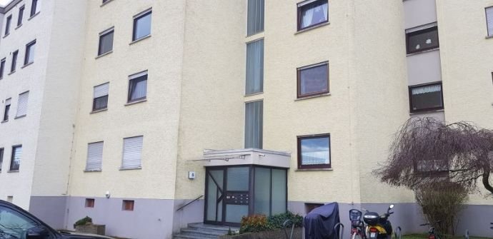 4 Zimmerwohnung mit Balkon u. Garage in Rödermark-Urberach