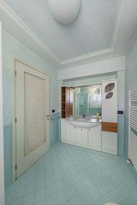 BAGNO DELLA CAMERA 3