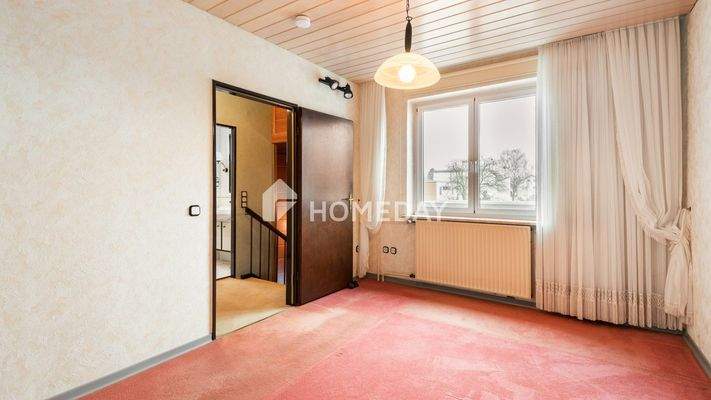 1. OG Schlafzimmer 1