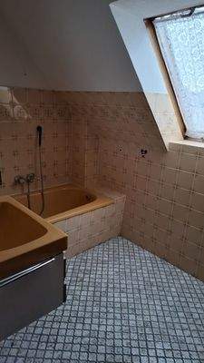 Vollbad mit Wanne und Dusche