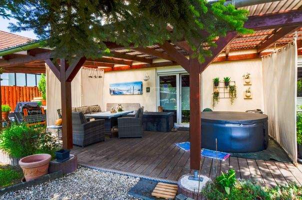 Terrasse Hauptwohnung