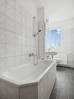 Badezimmer Ansicht 1