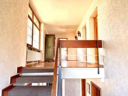Aufgangstreppe ins OG