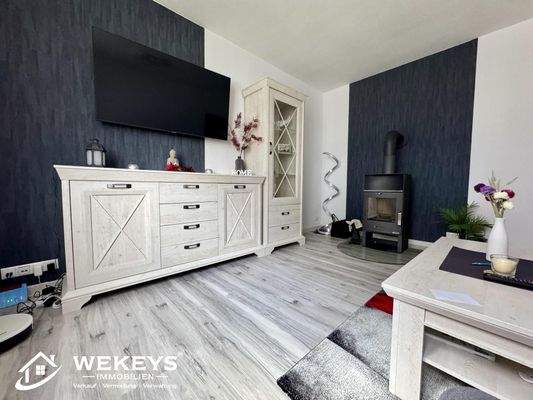 Wohnzimmer mit Kamin