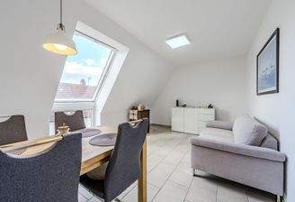 Lichtdurchfluteter Wohn-/Essbereich