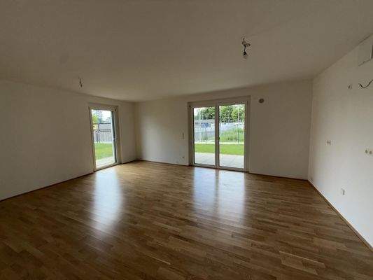 Top 2 Wohnbereich Gartenblick