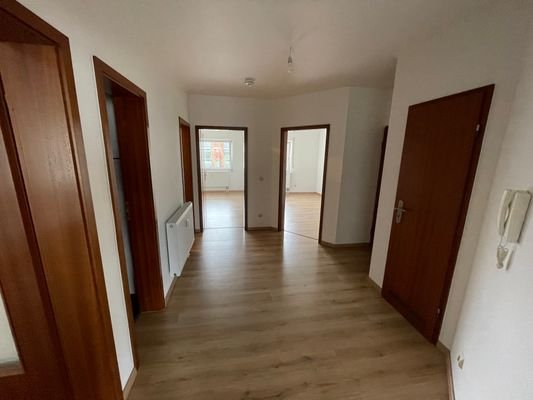 Wohnung-Gießen-Wingertshecke-7-10451-008-WE08-Flur