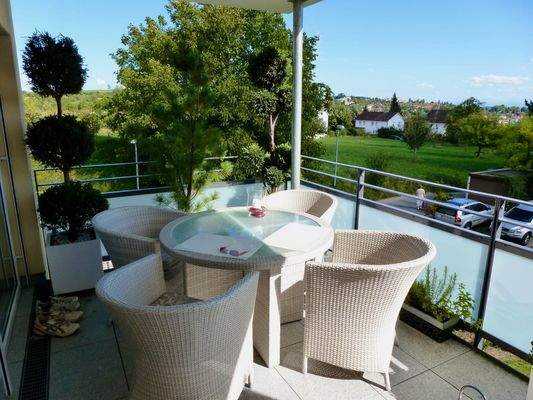 ...lädt zum Essen und verweilen ein...