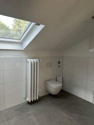 Modernes Badezimmer