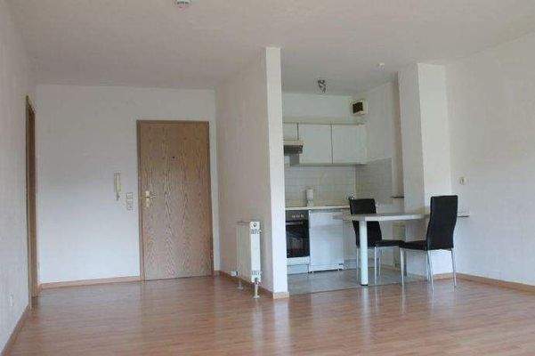 Ältere Einbauküche vorhanden ...