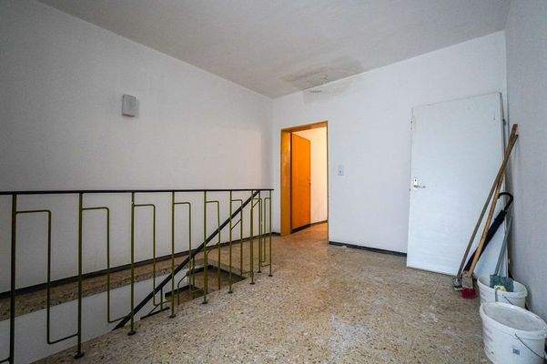 2.OG Treppenhaus (2)