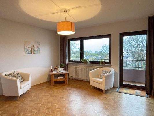 Schlafzimmer mit Balkonzugang