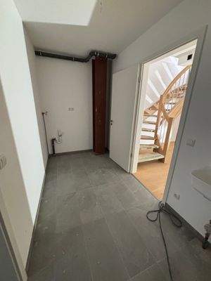 Waschraum + Abstellmöglichkeit