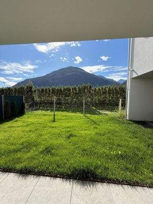 Neustift-Neubau-Wohnung-Luxus-Konventioniert-Berge-Wandern-Landschaft-Natur-Weinreben-Äpfel-Kloster Neustift