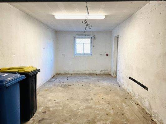 Garage mit Spitzdach