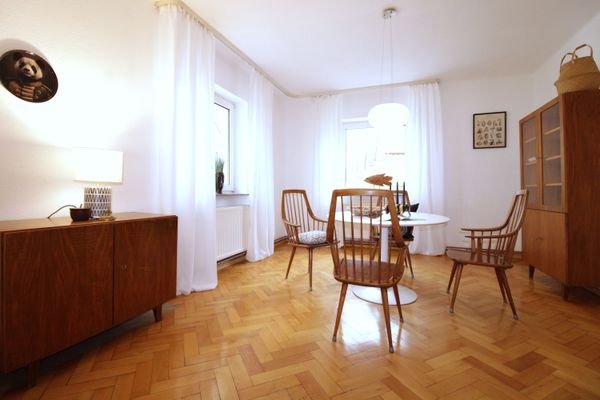 das Esszimmer