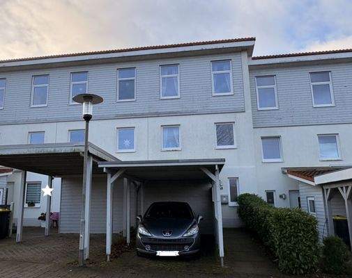 Carport mit Schuppen direkt vor der Tür