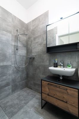 Löwen-Immobilien-Gewerbeobjekt-Büroräume-Gemeinsch