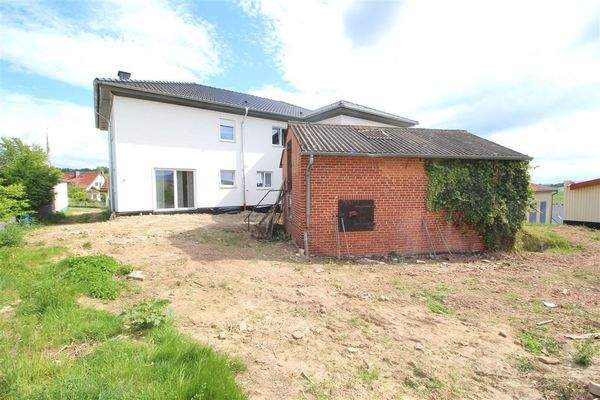 Hausrückseite (m. Abrissschuppen)