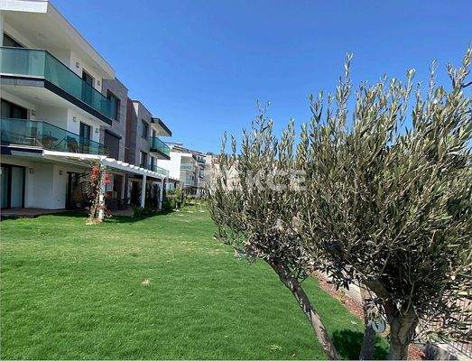 Sea View Penthouses in a Project with Pool in Bodrum
