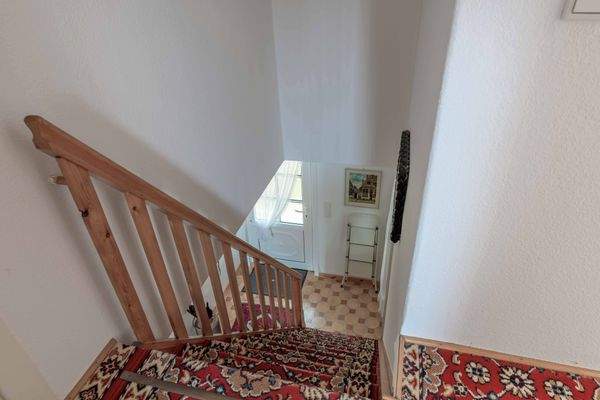 Treppenaufgang ins DG.jpg