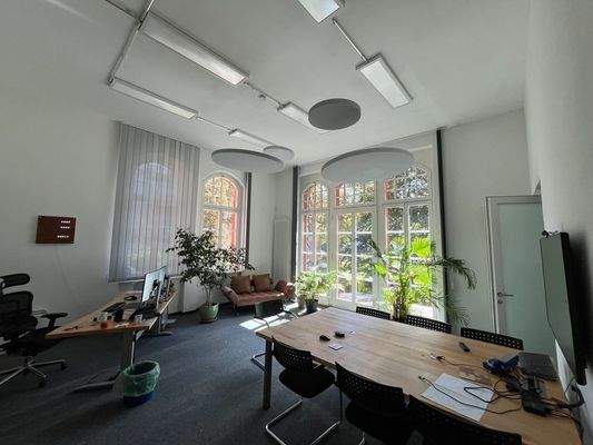 Büro im Erdgeschoss