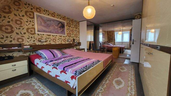 großes Schlafzimmer im OG -.jpg