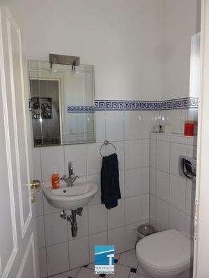 Gäste-WC mit Fenster