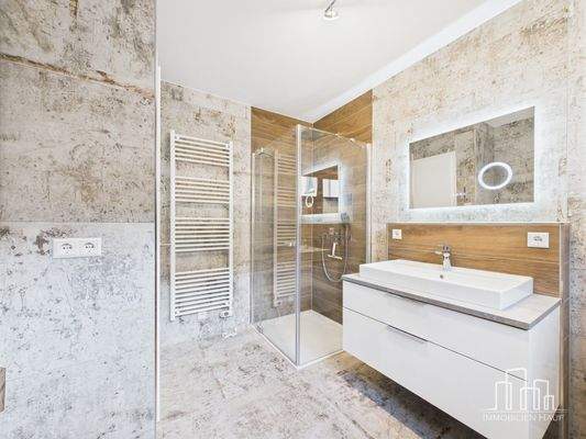 CAM02839G0-PR0290-STILL004