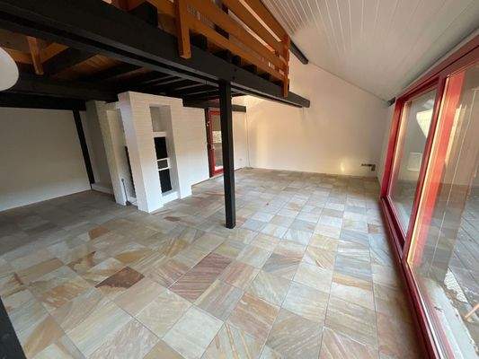 Wohnzimmer mit Terrasse