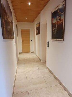 Flur hinten -Blick nach hinten